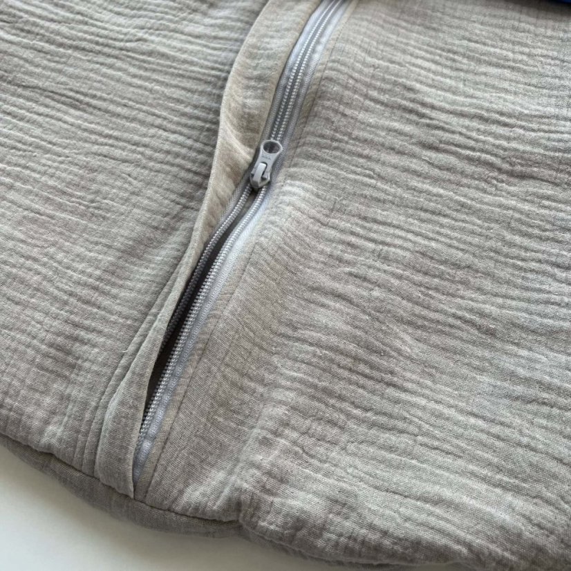 Olulu Lehký mušelínový spací pytel béžová