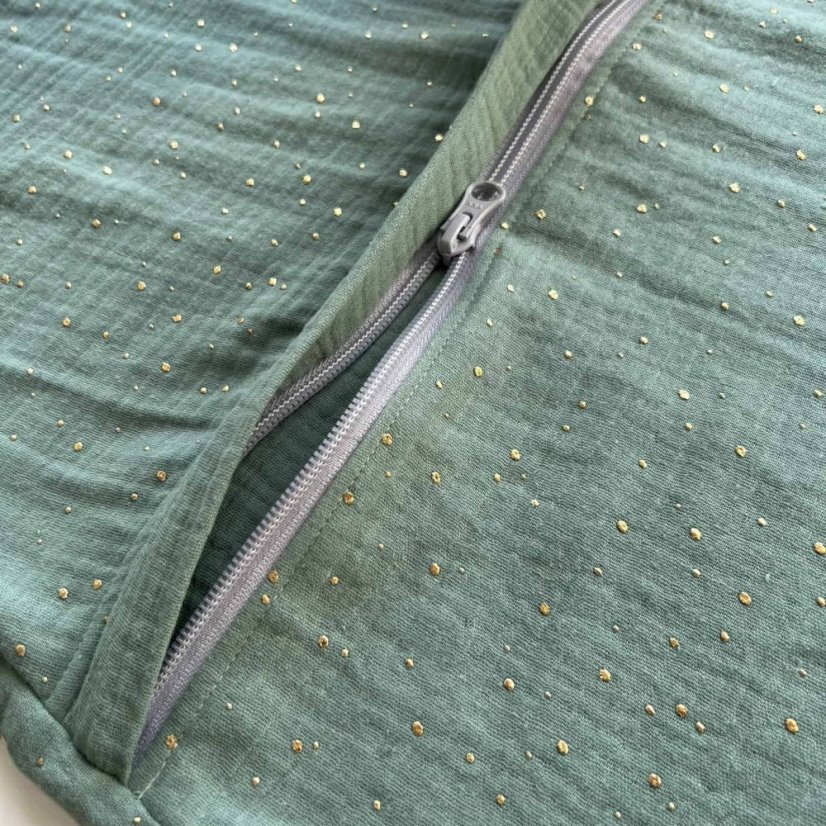 Olulu Lehký mušelínový spací pytel mentolová se zlatými tečkami