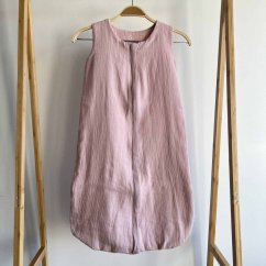 Olulu Lehký mušelínový spací pytel světle růžová Olulu Lehký mušelínový spací pytel světle růžová