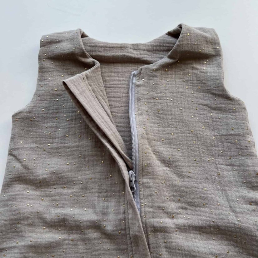 Olulu Lehký mušelínový spací pytel béžová