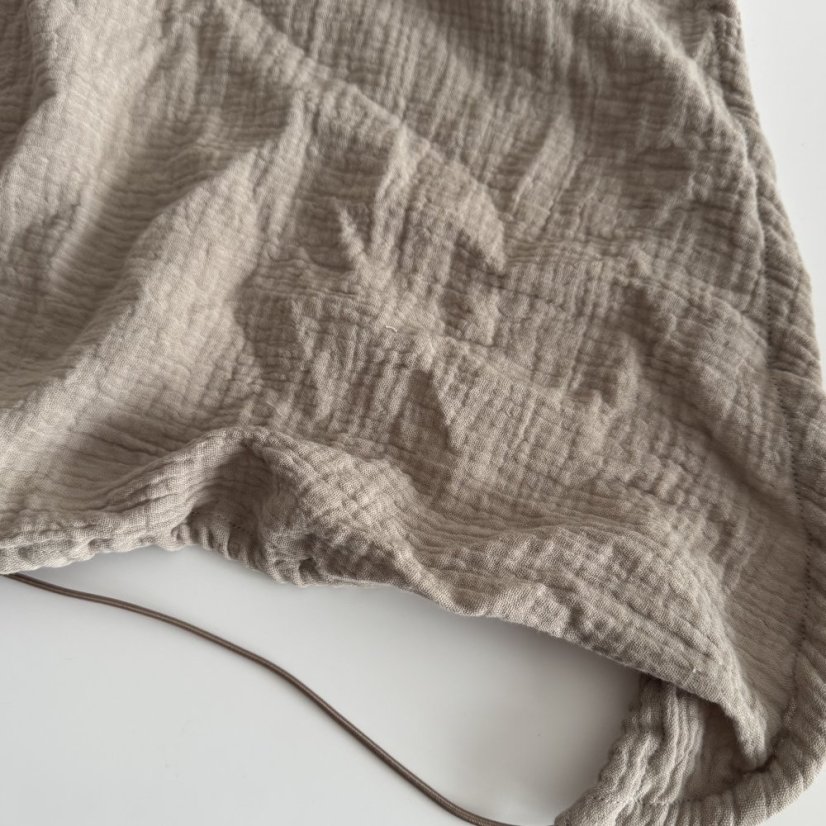 Olulu Sluneční clona na kočárek béžový mušelín (vzorek)