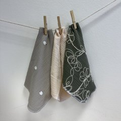 Olulu Sada mini plenek krémová, ovečky, khaki vyšívané květy