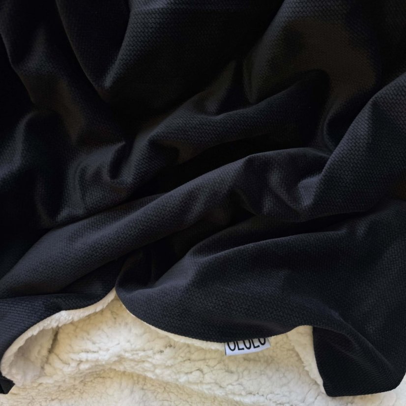 Olulu Beránková dečka velvet černá