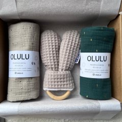 Medium set tmavě zelená se zlatými proužky, béžová se zlatými tyčkami a béžové kousátko