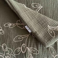 Olulu Mušelínová zateplená dečka khaki vyšívané květy