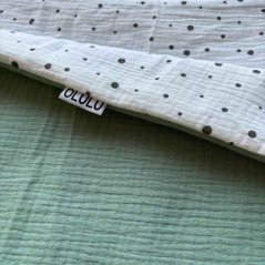 Olulu Mušelínová zateplená dečka bílá s černými puntíky + zelená